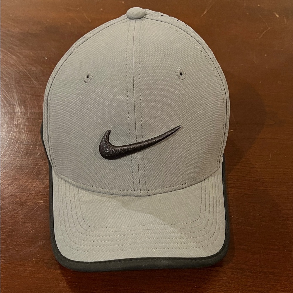 Nike Classic Gray and Black Cap